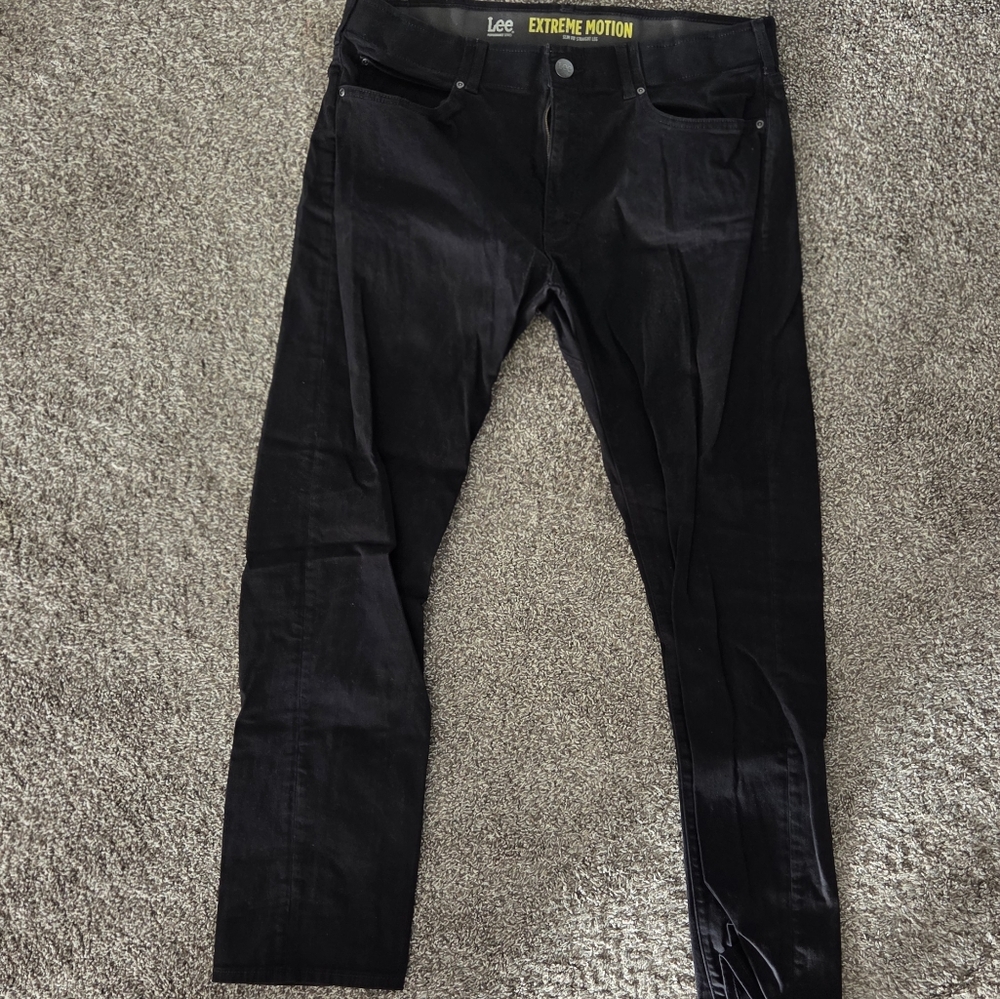 Men's Lee Extreme Motion Slim Fit Straight Leg Black Jeans